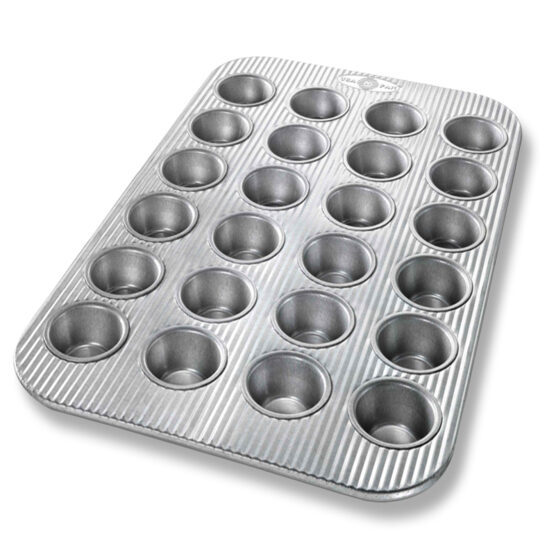 USA PAN BAKEWARE 24 CUP MINI MUFFIN PAN
